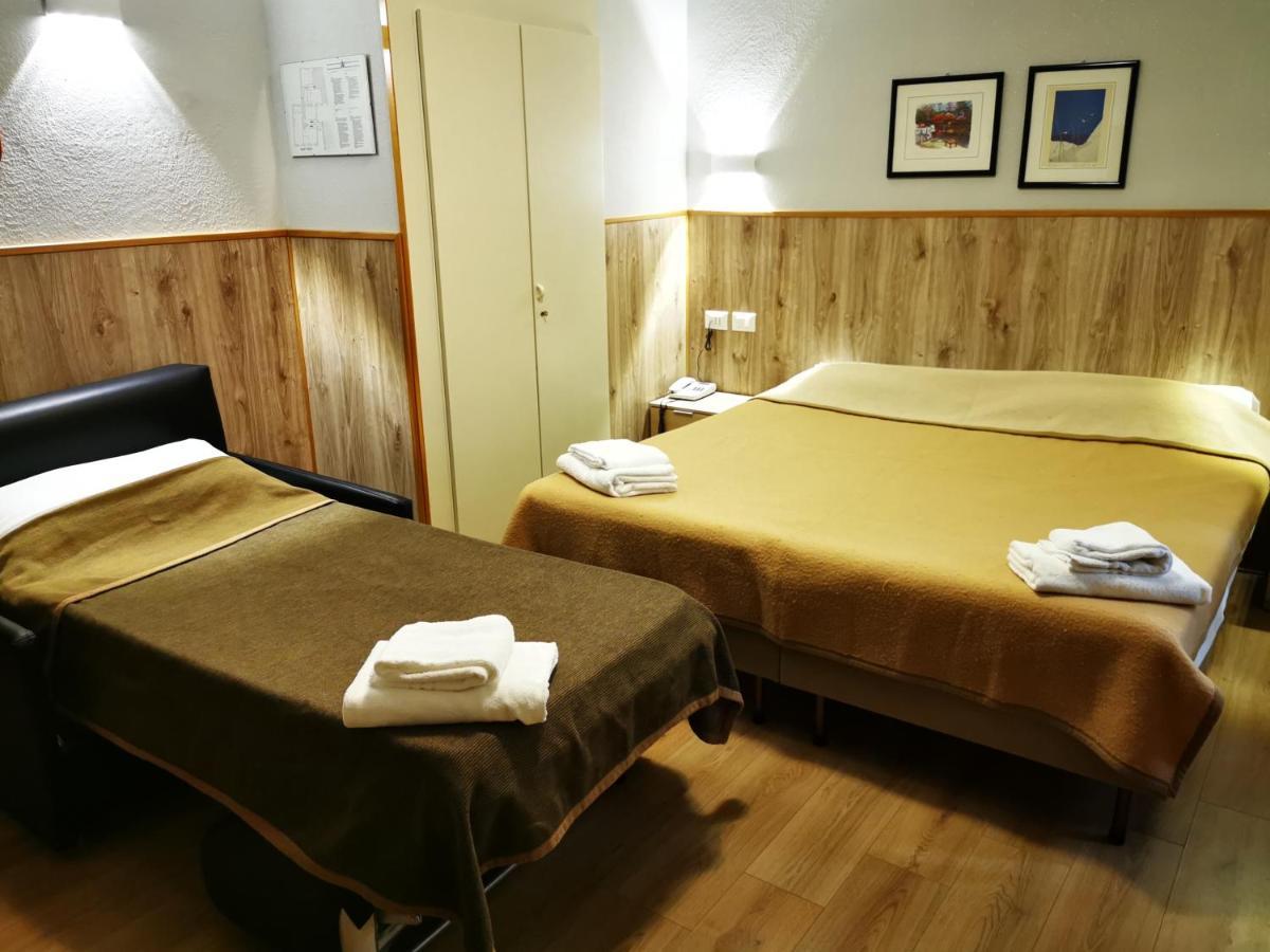 New Alexander Hotel Генуа Екстериор снимка