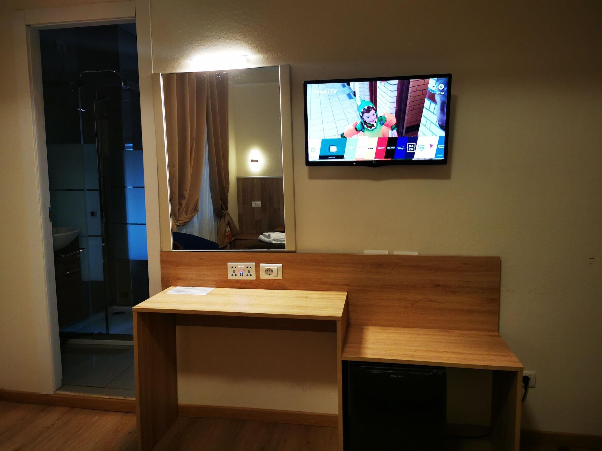 New Alexander Hotel Генуа Екстериор снимка