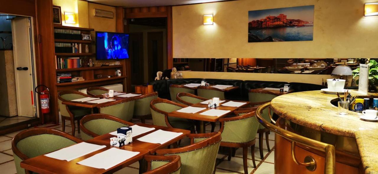 New Alexander Hotel Генуа Екстериор снимка