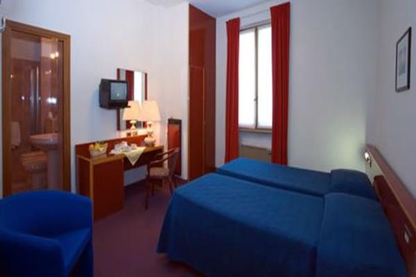 New Alexander Hotel Генуа Екстериор снимка