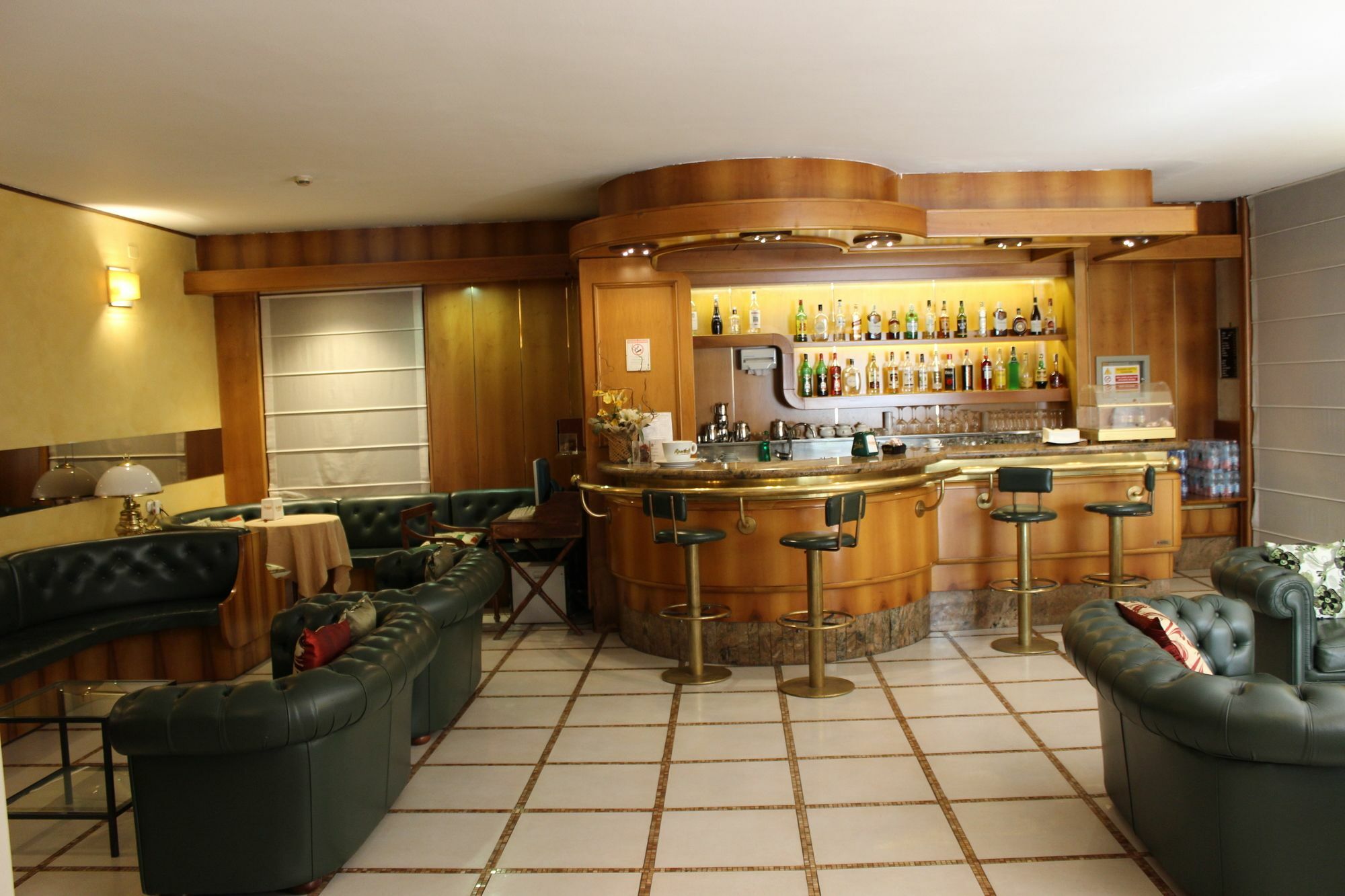 New Alexander Hotel Генуа Екстериор снимка